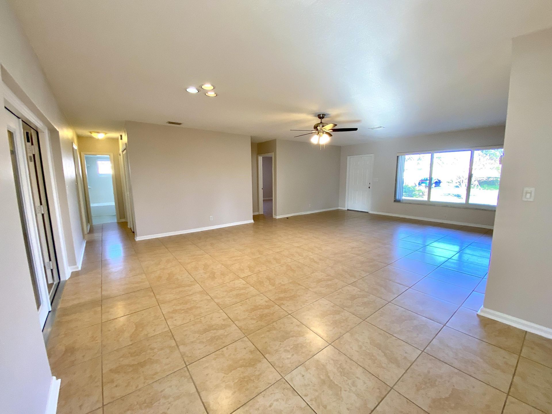 213 NE 9th Avenue, Deerfield Beach, FL 33441 Photo