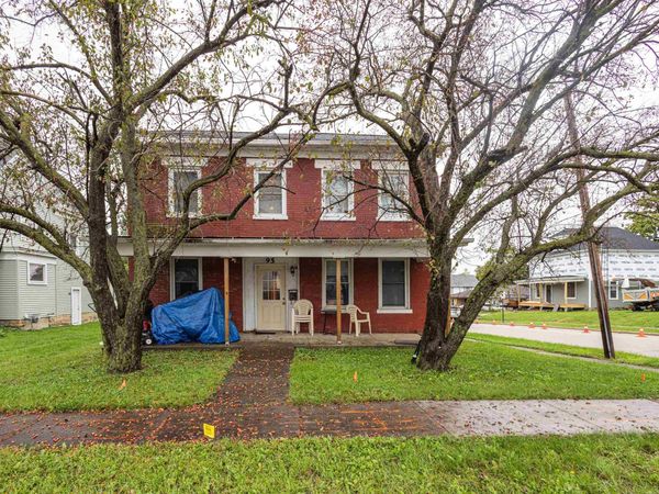 95 W Pine Street, Platteville, WI 53818