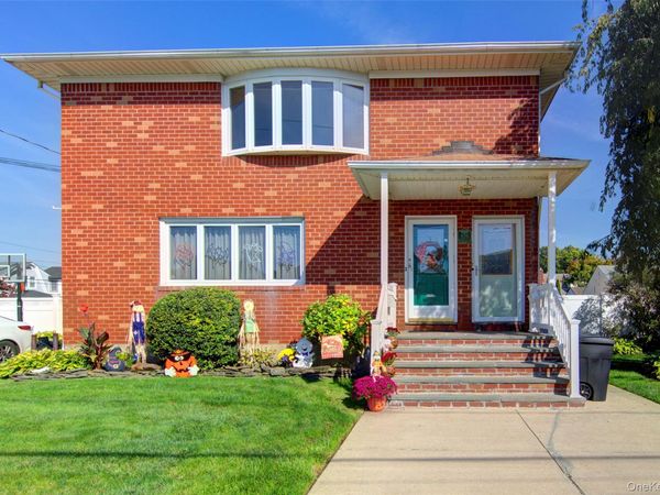 870 Garfield Street, Unit 2, Franklin Square, NY 11010