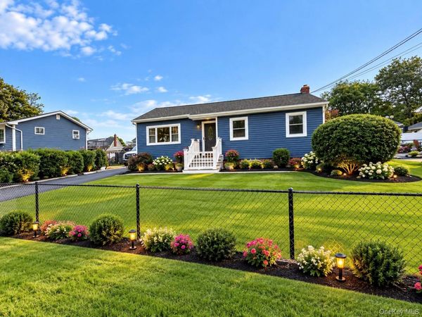 14 Holt Street, Amityville, NY 11701