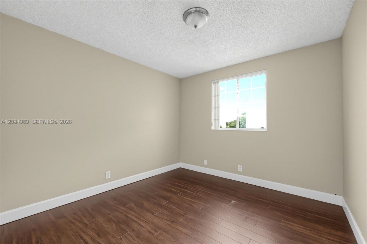 335 Cambridge Dr, Weston, FL 33326 Photo