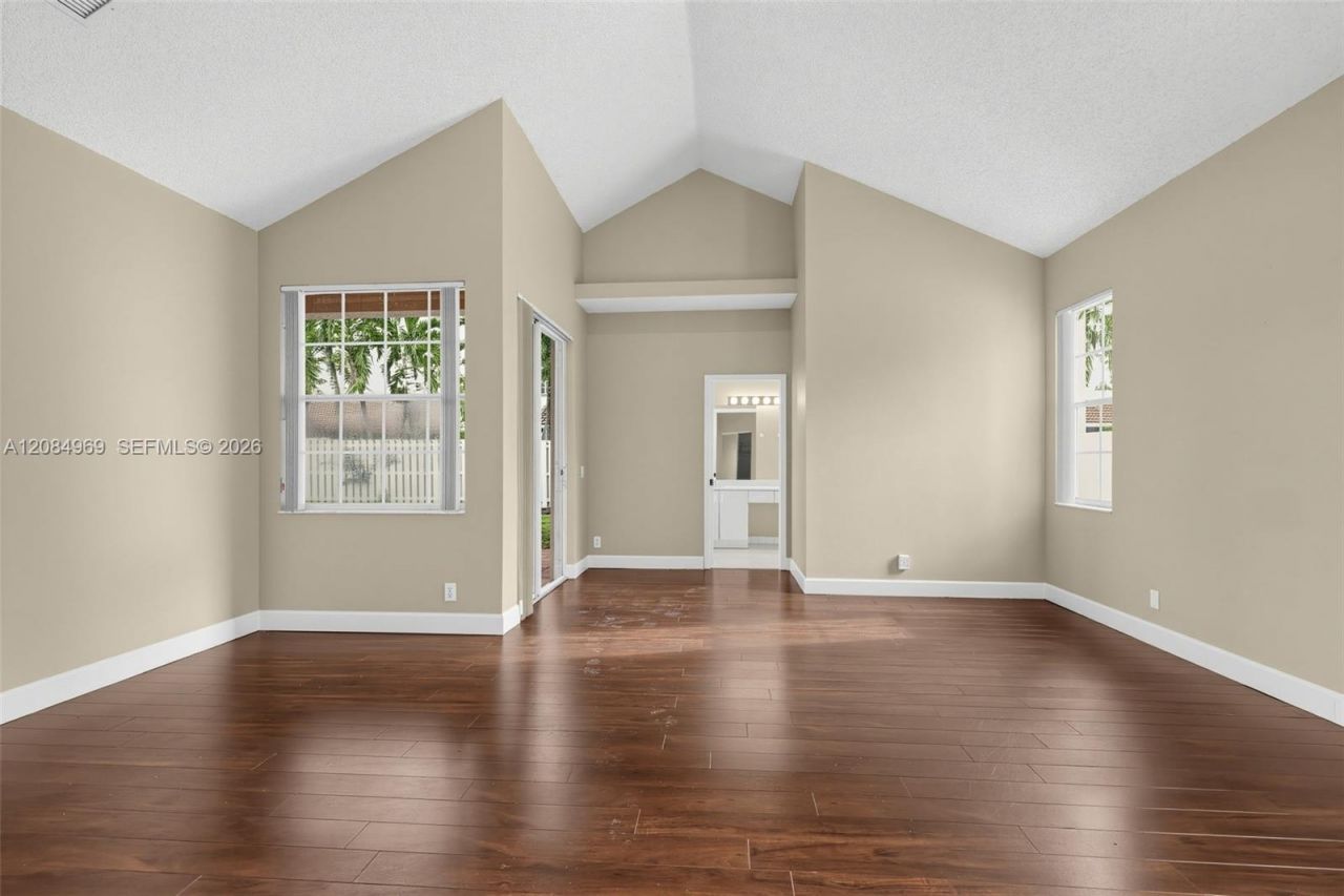 335 Cambridge Dr, Weston, FL 33326 Photo