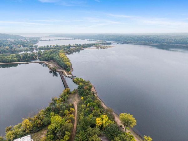 215 Eastbank Court N, Hudson, WI 54016