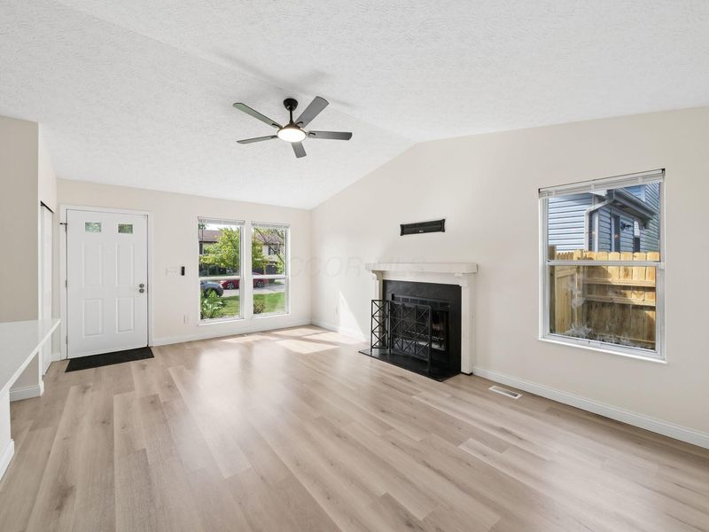 1726 Weather Stone Lane , Columbus, OH 43235 Photo 8