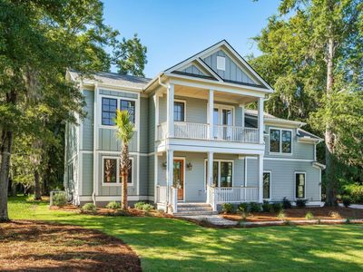 335 4th Avenue, Mount Pleasant, SC 29464