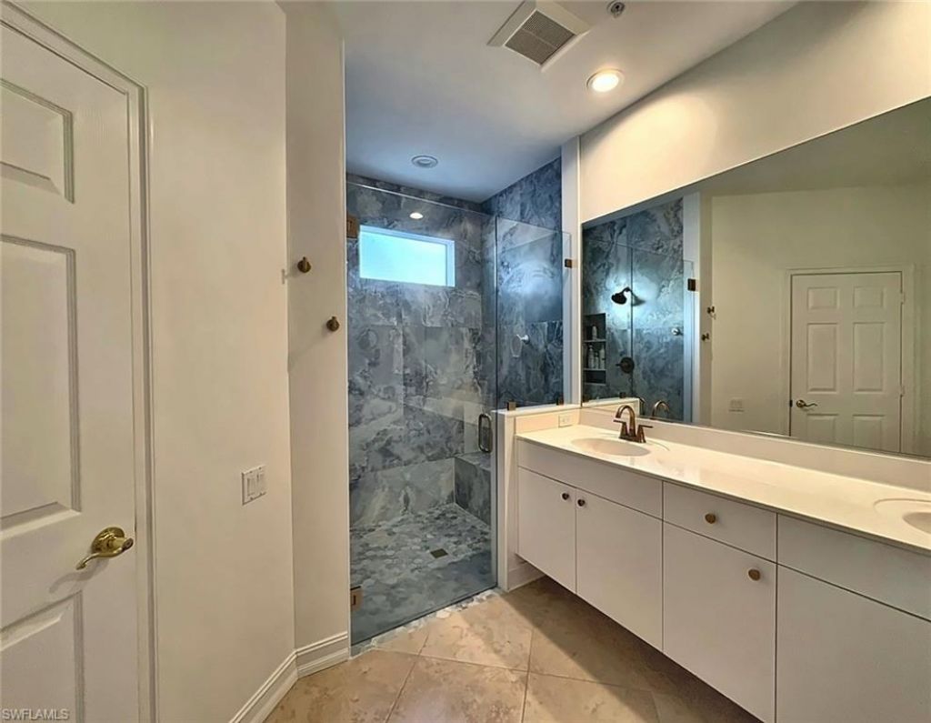 710 Tarpon Cove Dr, Unit 103, Naples, FL 34110 Photo