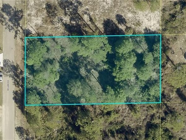 1404 Willard AVE , LEHIGH ACRES, FL 33972