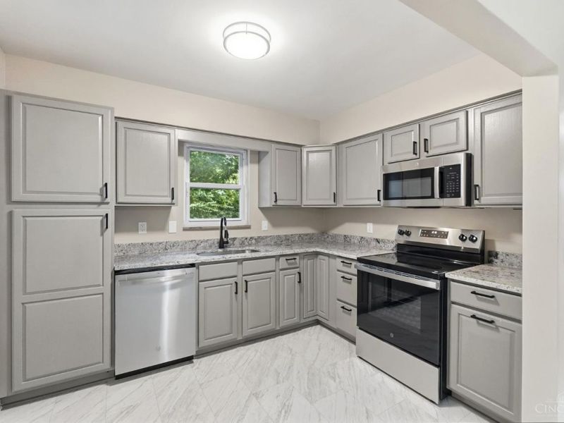1480 Larann Lane, North College Hill, OH 45231 Photo 14