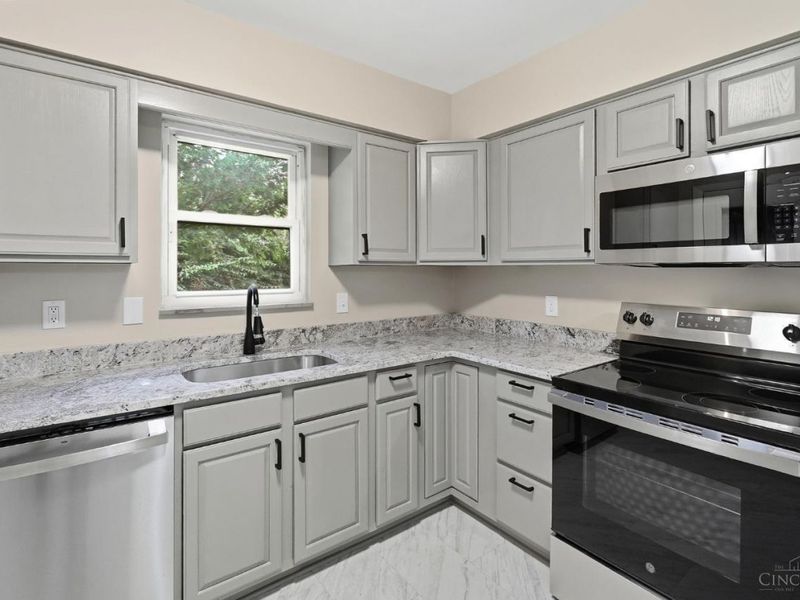 1480 Larann Lane, North College Hill, OH 45231 Photo 15