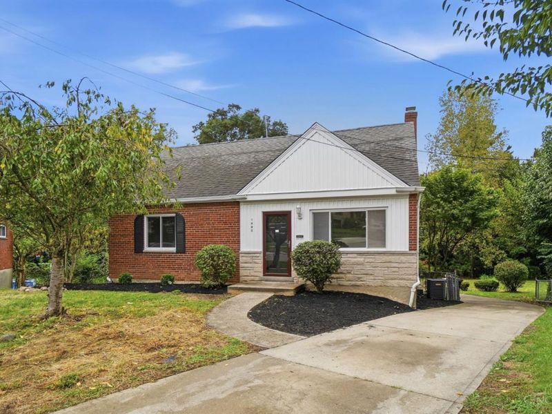 1480 Larann Lane, North College Hill, OH 45231 Photo 2