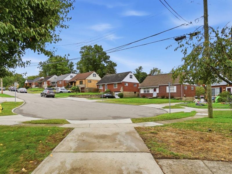 1480 Larann Lane, North College Hill, OH 45231 Photo 6