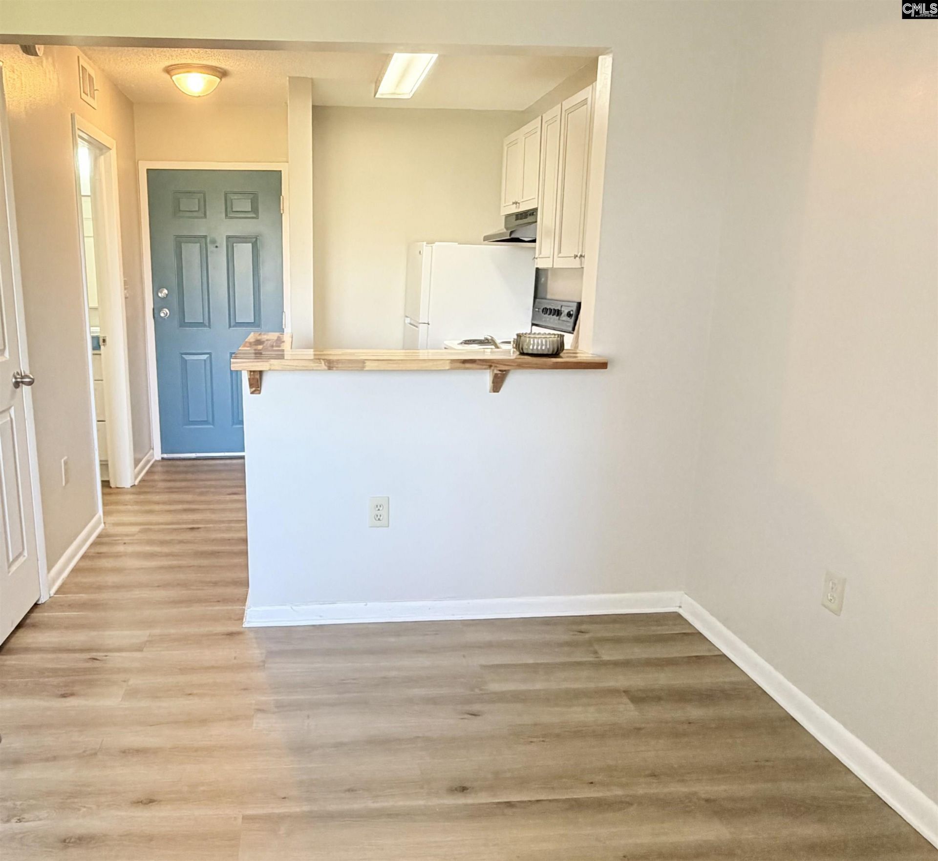1600 Park Circle Photo 4