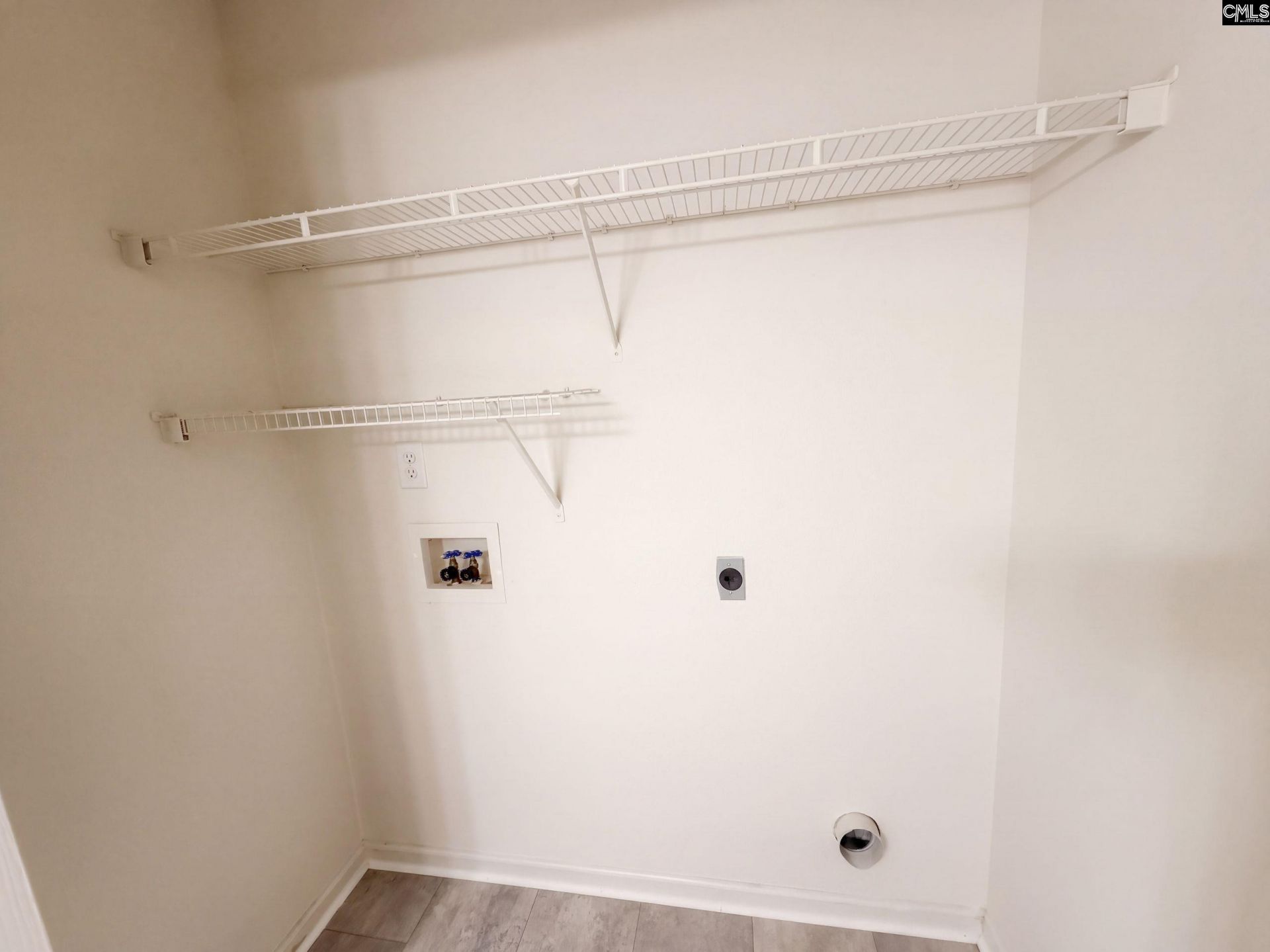 218 Stonewood Drive  Photo 16