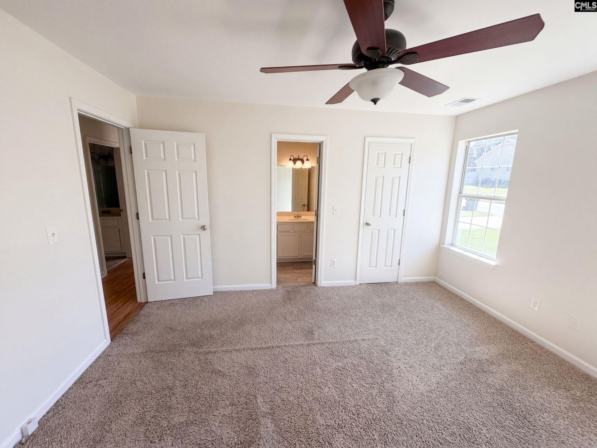 218 Stonewood Drive  Photo 4