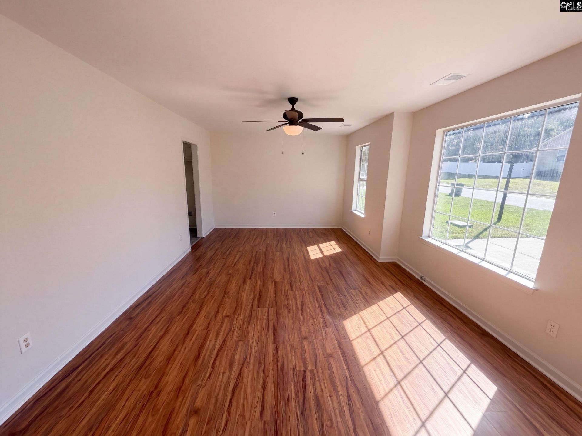 218 Stonewood Drive  Photo 9