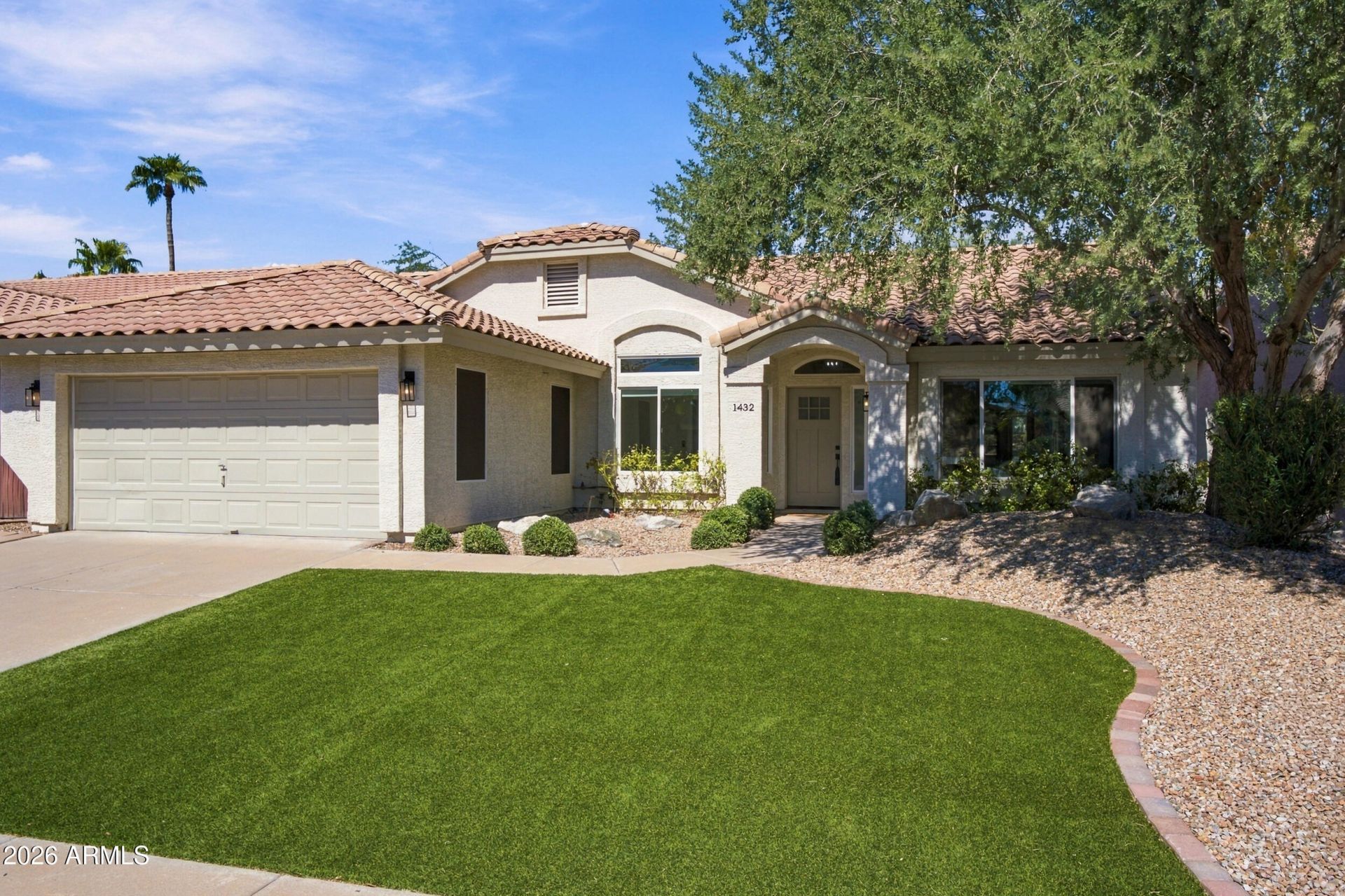 1432 W South Fork Drive, Phoenix, AZ 85045 Main Photo