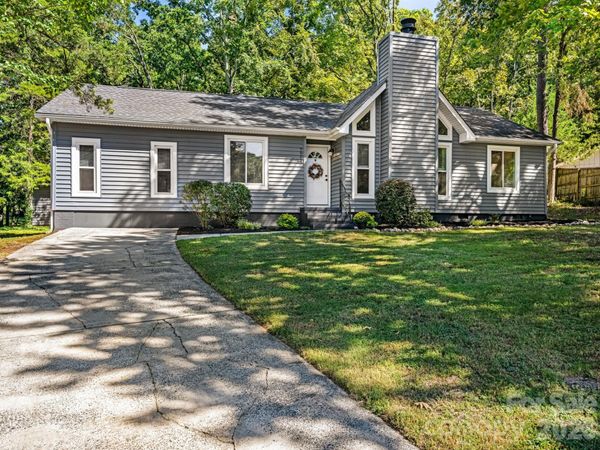 7904 Oakbark Lane , Charlotte, NC 28226
