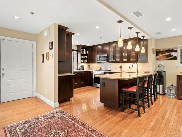 601 Hunters Run, Dobbs Ferry, NY 10522