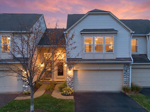 26649 Kirkway Drive, Woodhaven, MI 48183