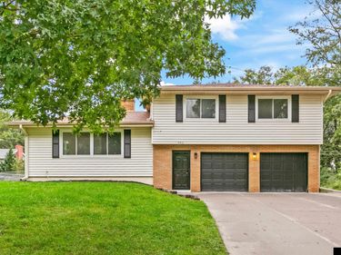 3612 S 106 Street, Omaha, NE 68124