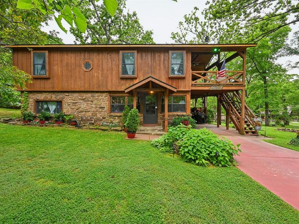 91 Crest Drive, Locust Grove, OK 74352