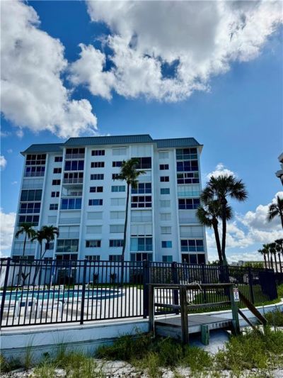 1717 Gulf Shore Blvd N, Unit 101, Naples, FL 34102 Photo