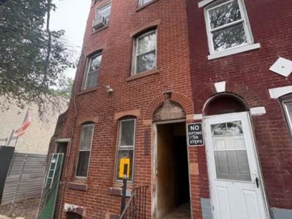 2433 N LAWRENCE STREET, PHILADELPHIA, PA 19133