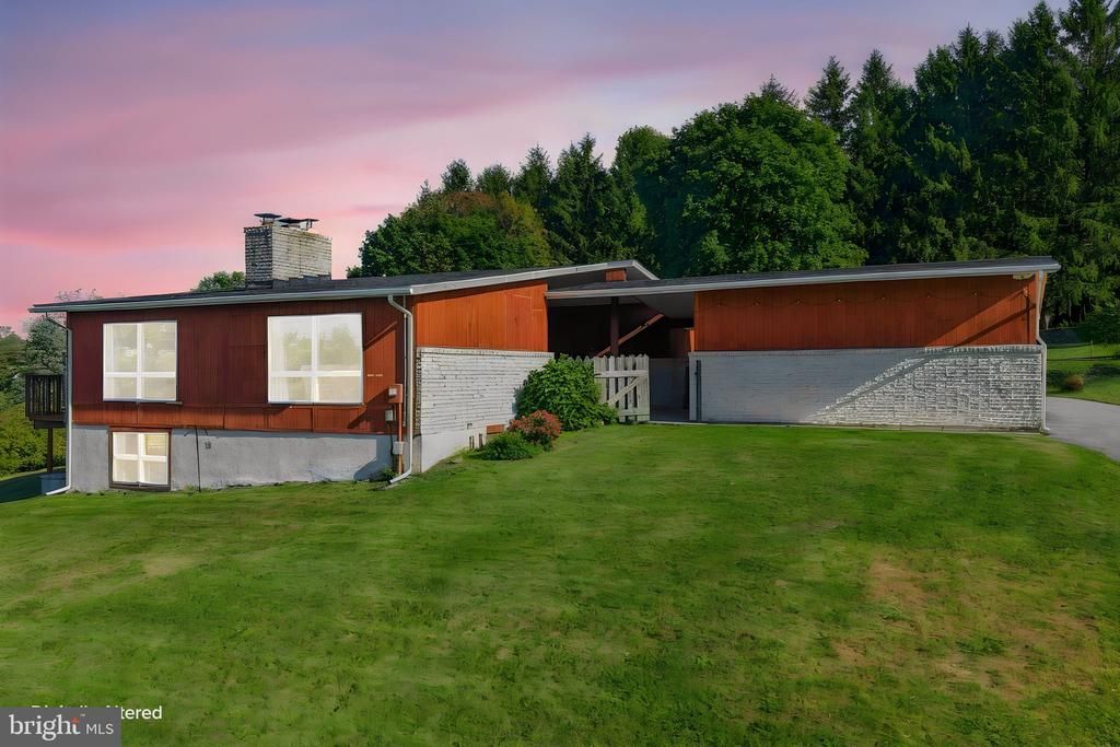 7758 SECHLER ROAD, NEW TRIPOLI, PA 18066