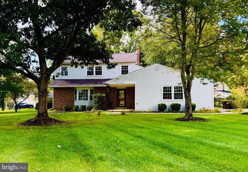 1421 WHITWOOD DRIVE, BLUE BELL, PA 19422