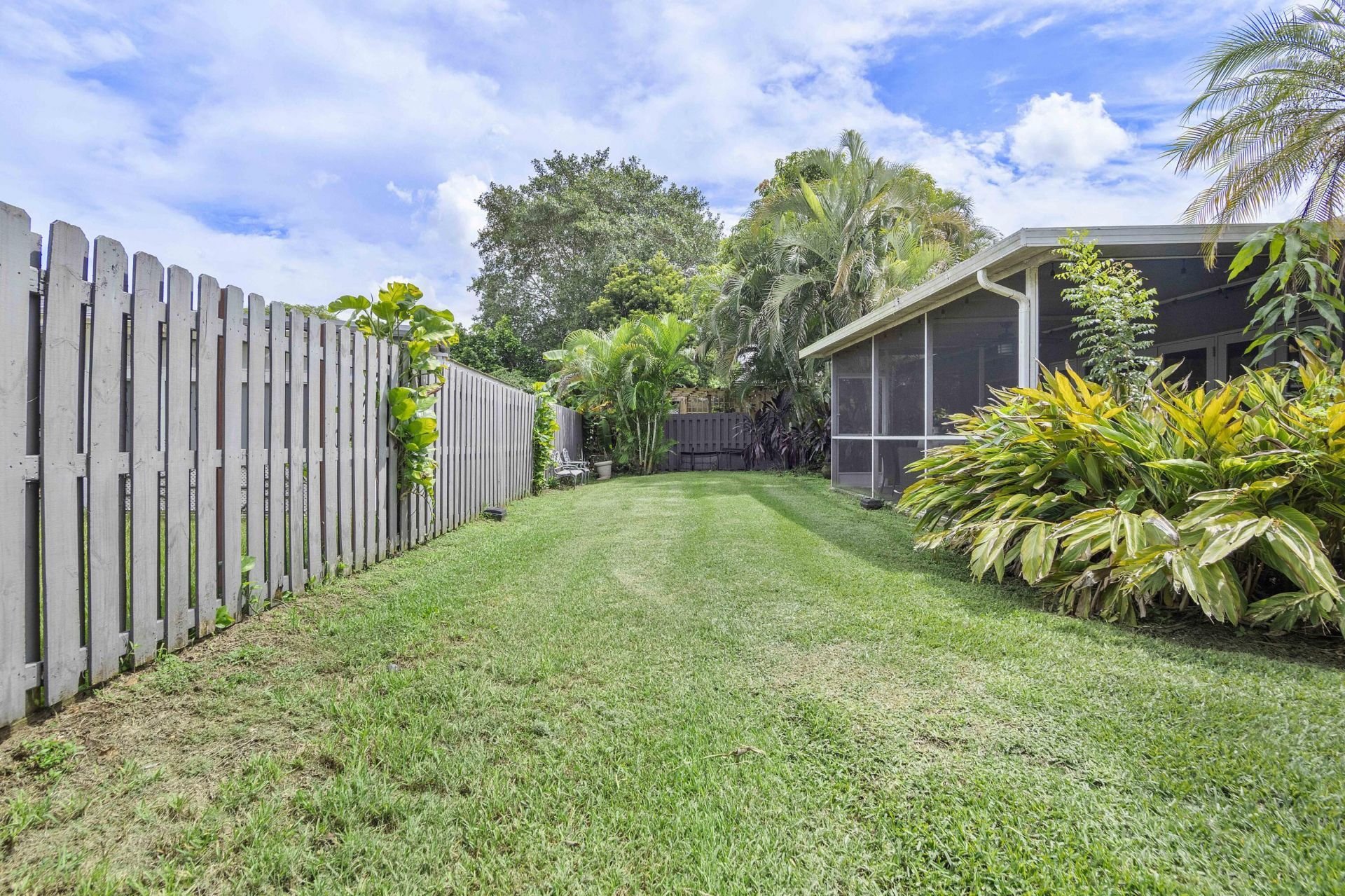 8059 Buttonwood Circle, Tamarac, FL 33321 Photo