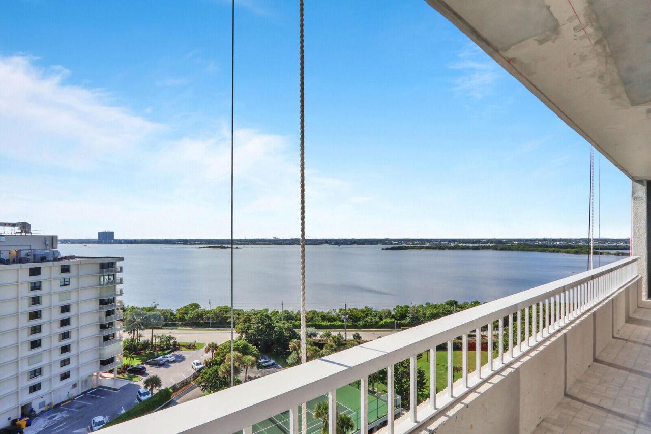 5510 N Ocean Drive, Unit 12B, Singer Island, FL 33404 Photo
