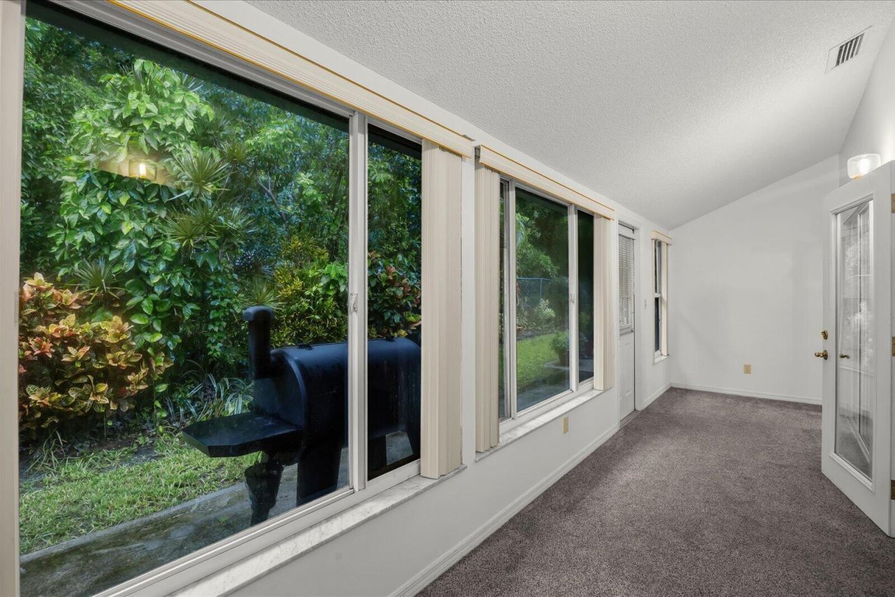 663 NE Wax Myrtle Way, Jensen Beach, FL 34957 Photo