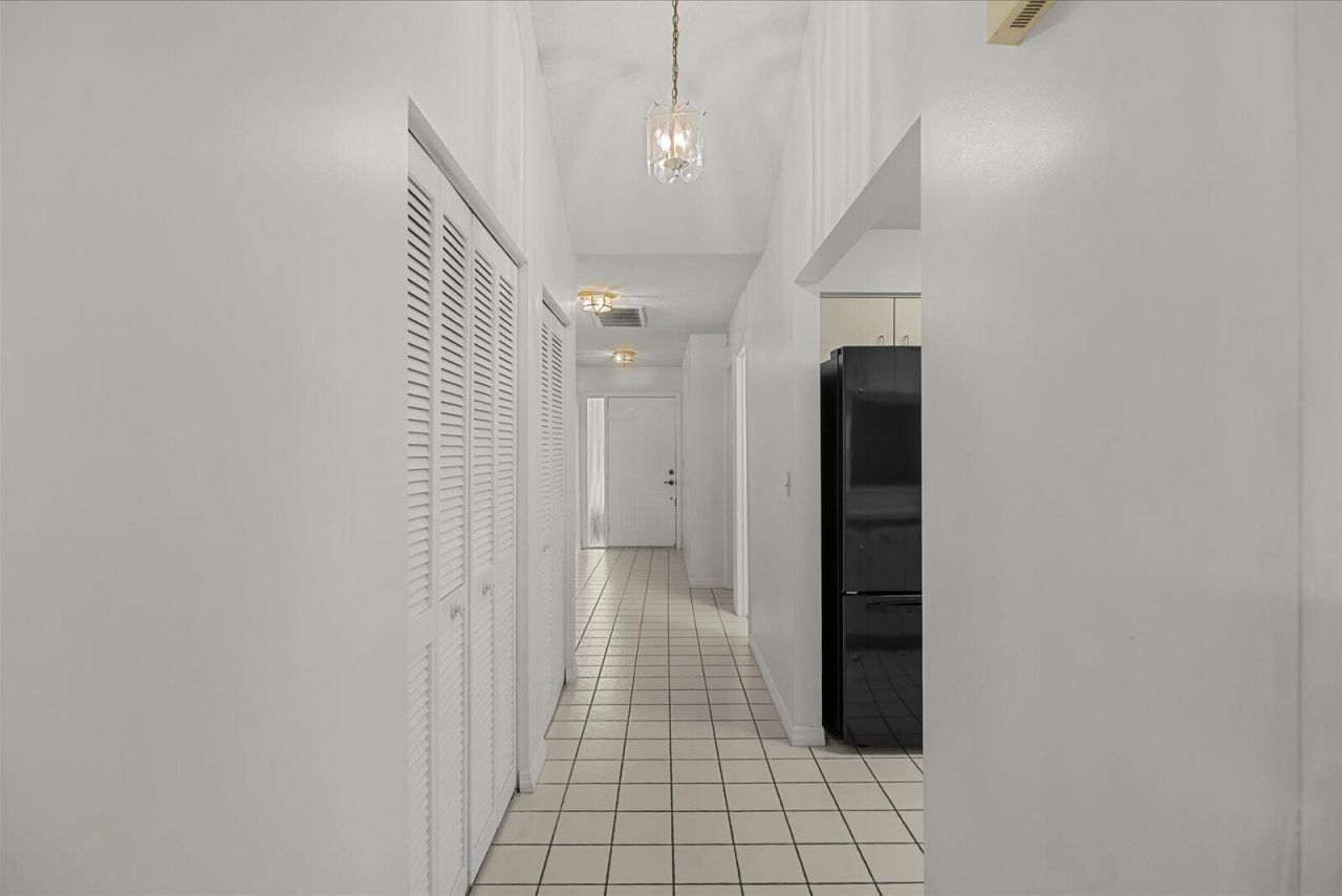 663 NE Wax Myrtle Way, Jensen Beach, FL 34957 Photo