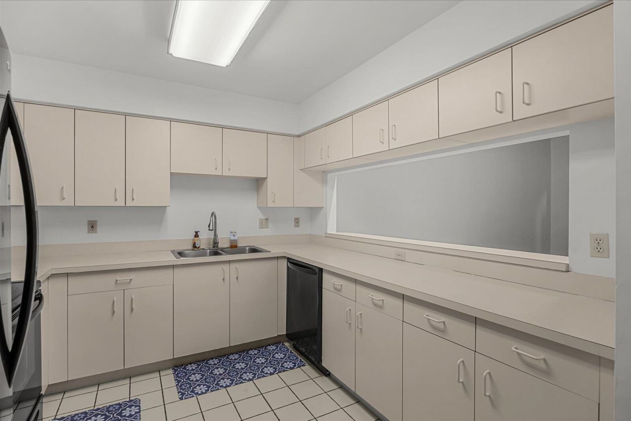 663 NE Wax Myrtle Way, Jensen Beach, FL 34957 Photo