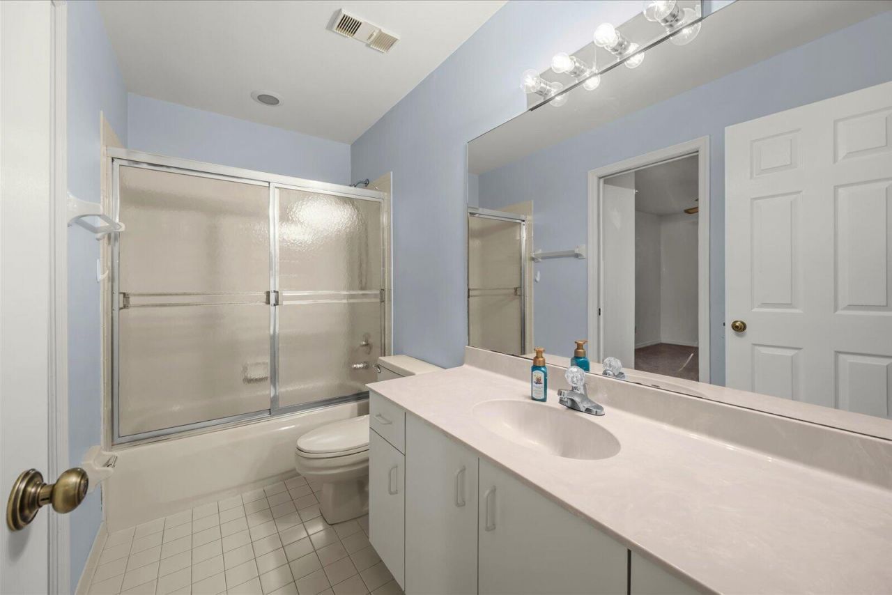 663 NE Wax Myrtle Way, Jensen Beach, FL 34957 Photo