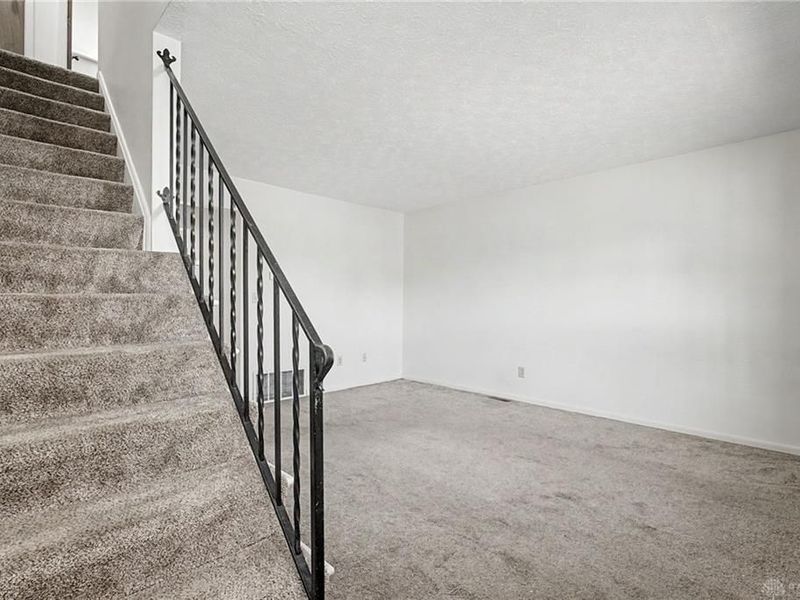 1034 Frederick Drive, Xenia, OH 45385 Photo 5