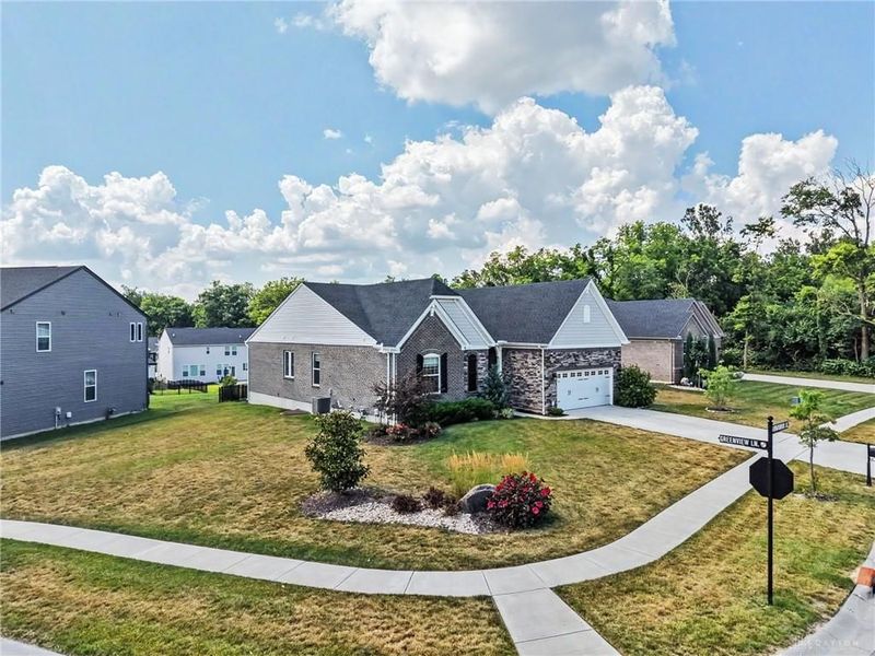 1179 Broadmoor Lane, Turtlecreek Township, OH 45036 Photo 2