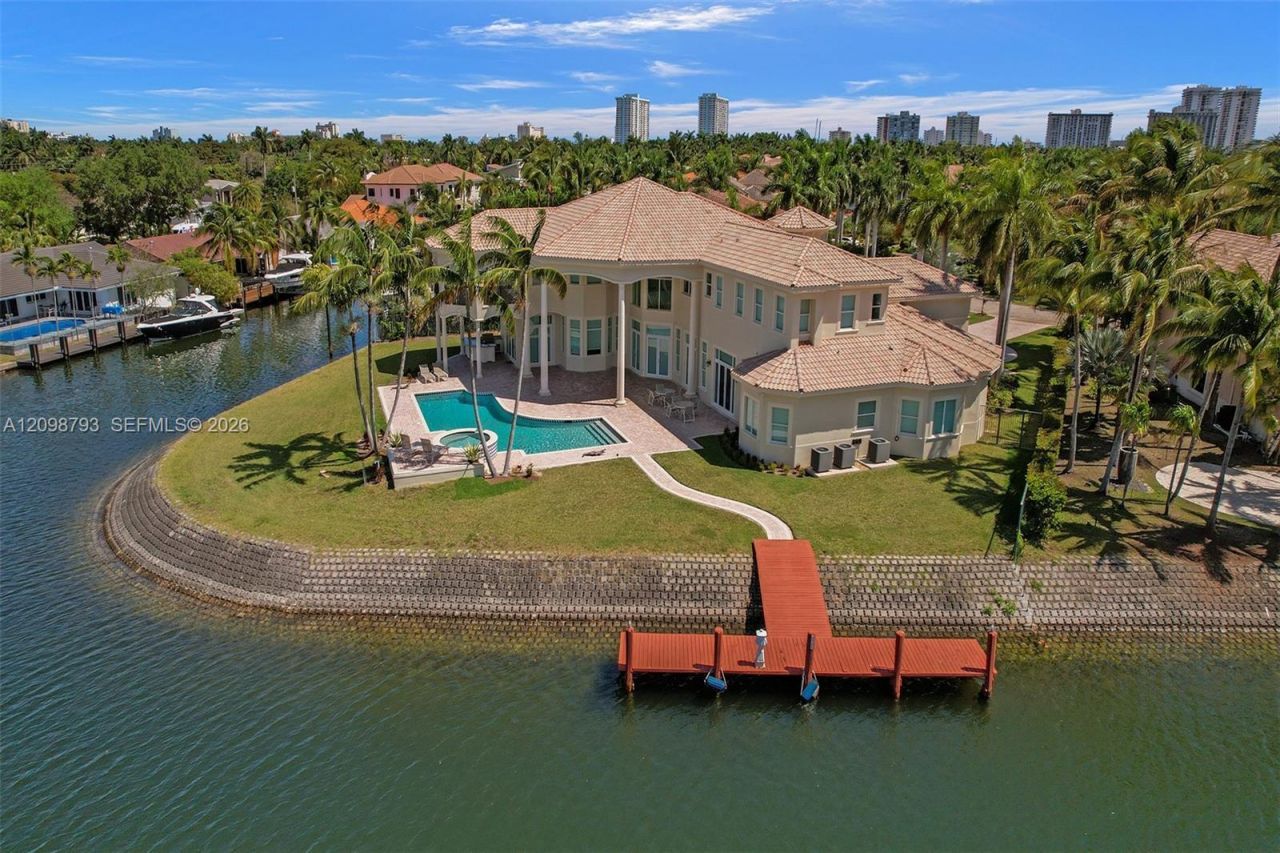 1130 Harbor Ct, Hollywood, FL 33019 Photo