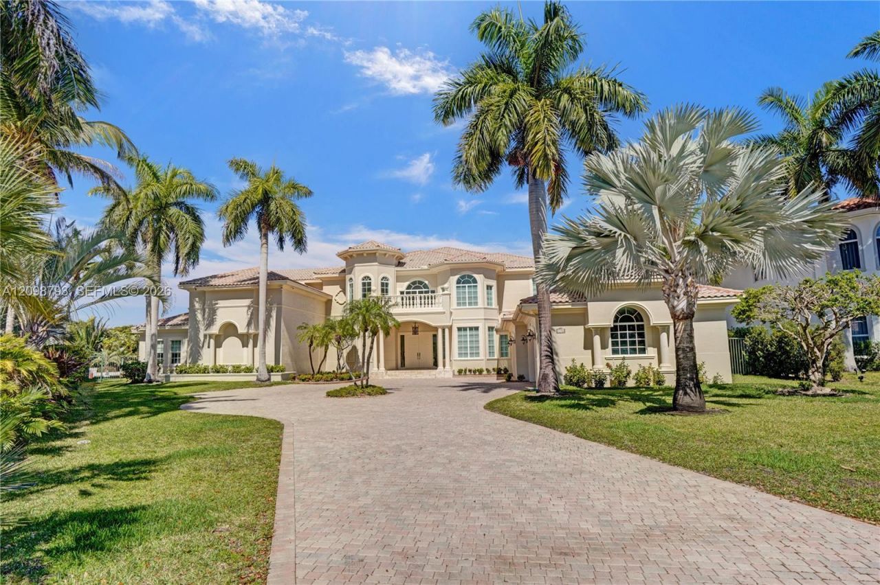 1130 Harbor Ct, Hollywood, FL 33019 Photo