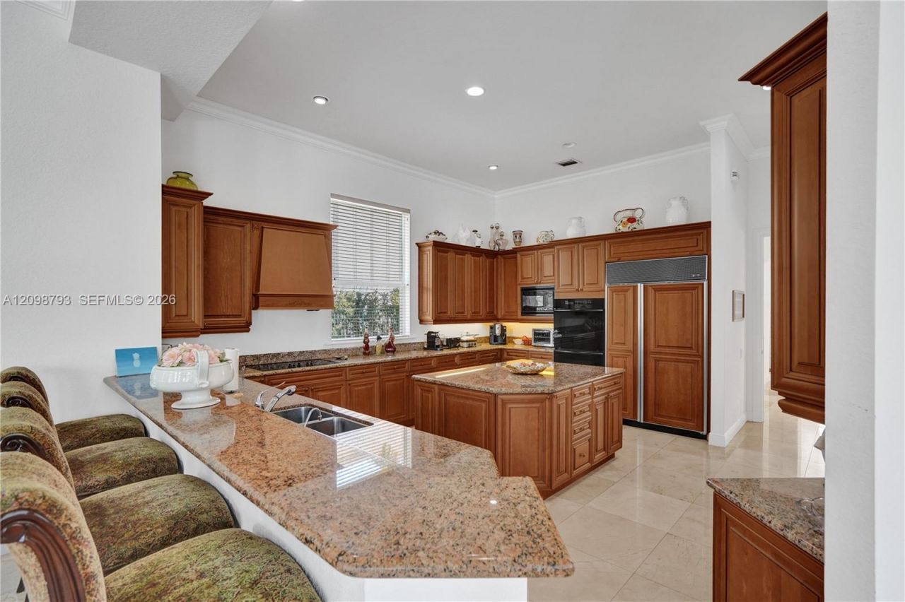 1130 Harbor Ct, Hollywood, FL 33019 Photo