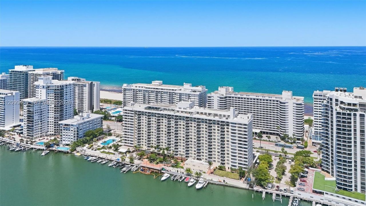 5600 Collins Ave , Unit 5A, Miami Beach, FL 33140 Photo