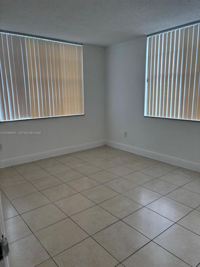 482 NW 165th St Rd , Unit A-502, Miami, FL 33169 Photo