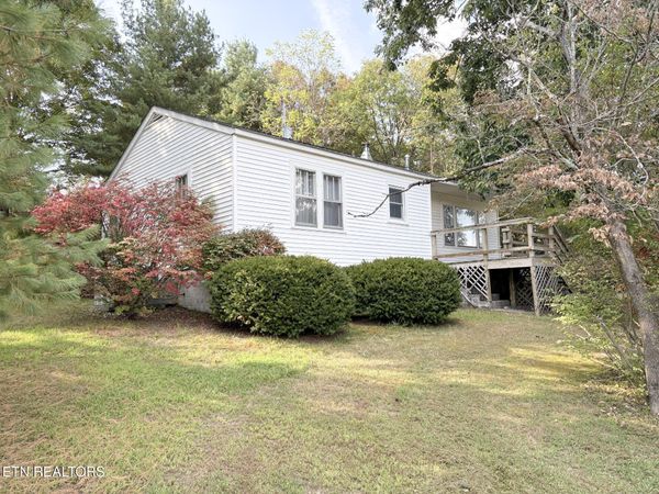 1910 Lantana Road , Crossville, TN 38572