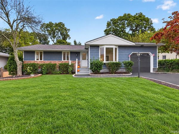 83 McGaw Avenue , Lake Grove, NY 11755