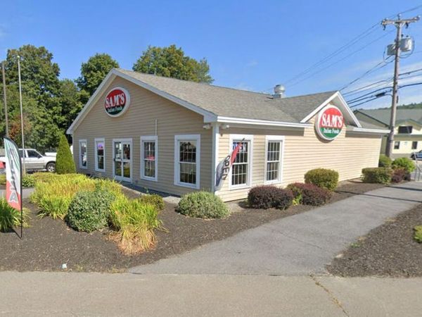 28 Main Street , Dixfield, ME 04224