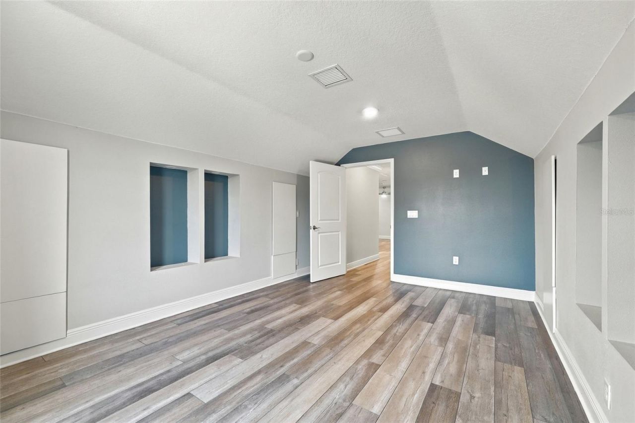 416 W Socrum Loop Road, Lakeland, FL 33809 Photo