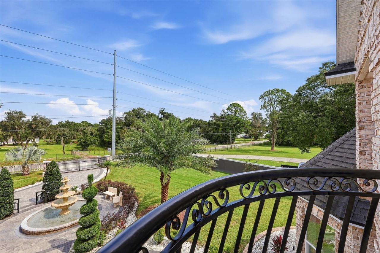 416 W Socrum Loop Road, Lakeland, FL 33809 Photo