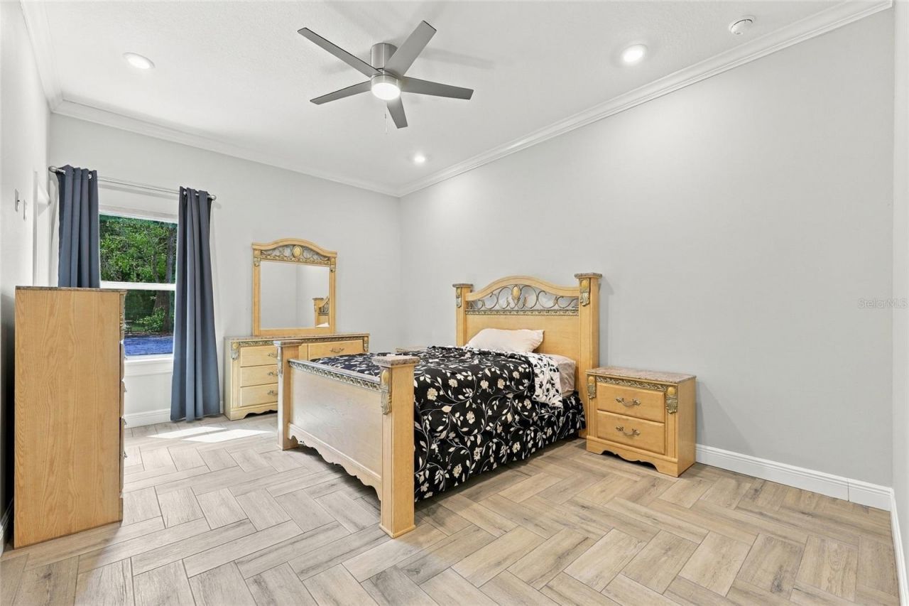 416 W Socrum Loop Road, Lakeland, FL 33809 Photo