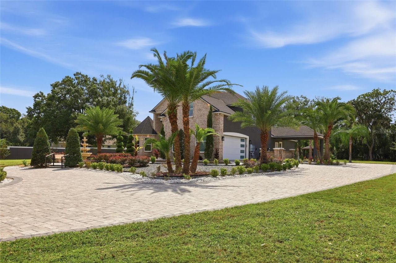 416 W Socrum Loop Road, Lakeland, FL 33809 Photo