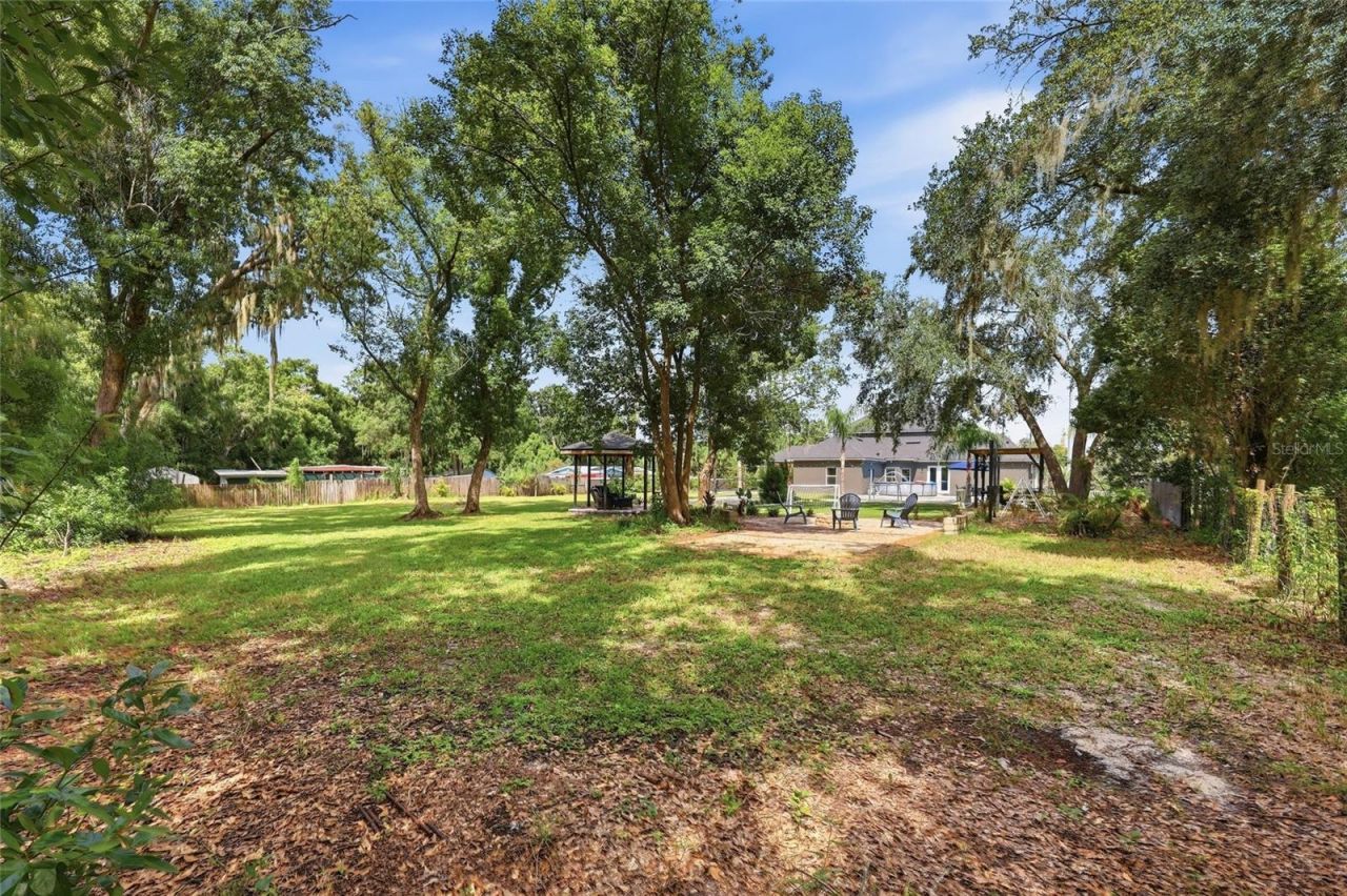 416 W Socrum Loop Road, Lakeland, FL 33809 Photo